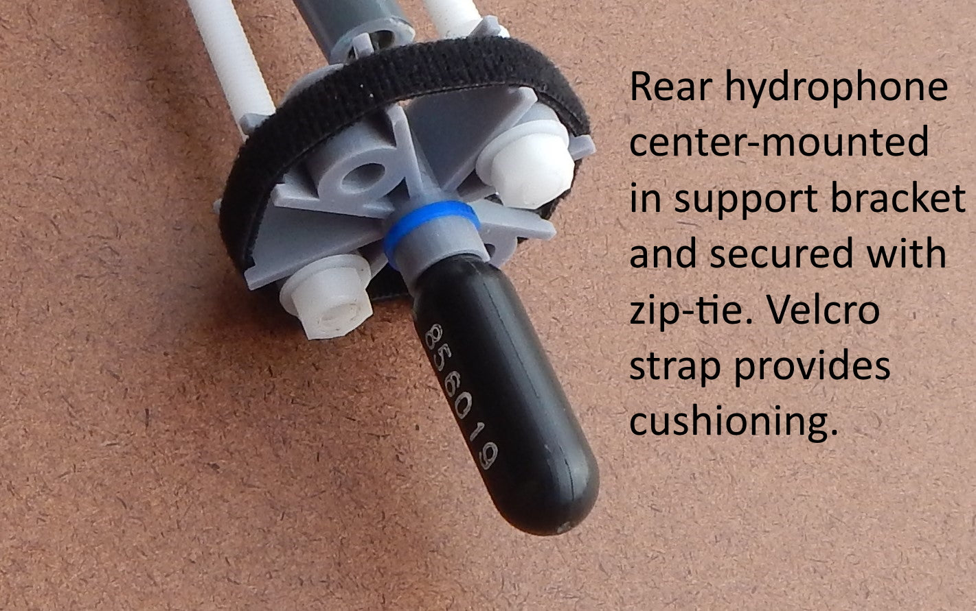 CMHB Center-mount hydrophone bracket for autonomous towed hydrophone array